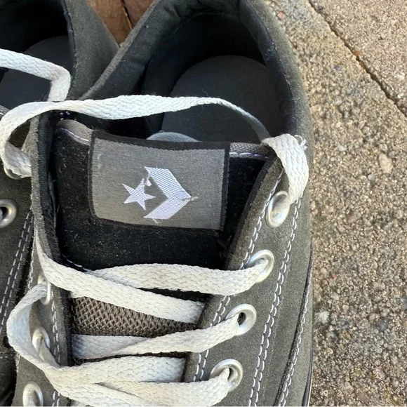 CONVERSE Men’s Gray White Leather Lo Top Sneakers Shoes Size 9.5 - Picture 4 of 13